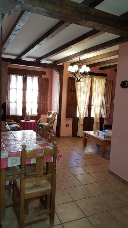Apartamentos Rurales Tauro 加比祖尔拉山谷 外观 照片